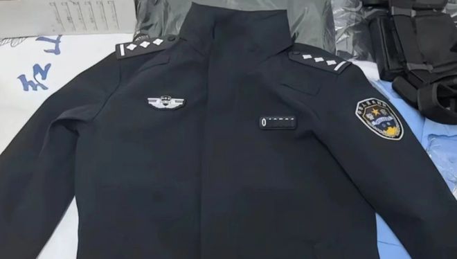 警服新款展现新时代警察力量与风采